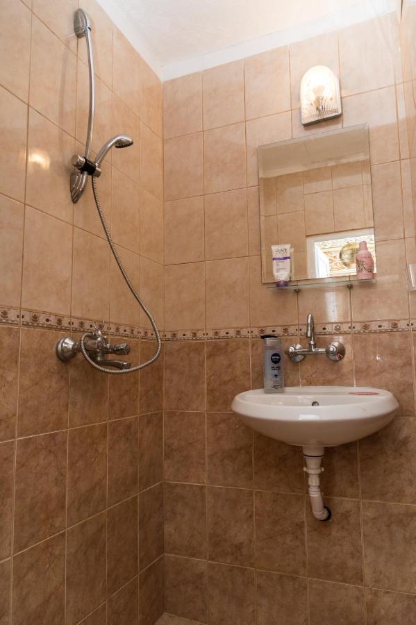 Elevating Moments Apartment Burgas City Exterior foto